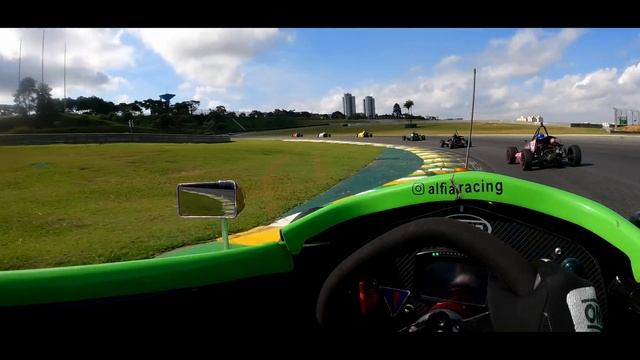TODO PILOTO DE TRACK DAY PRECISA EXPERIMENTAR ISSO (SAIBA COMO)! Formula 1600 Brasil em Interlagos смотреть онлайн