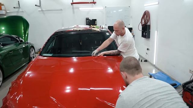 Kia K5, оклейка виниловой пленкой "Oracal Red" смотреть онлайн