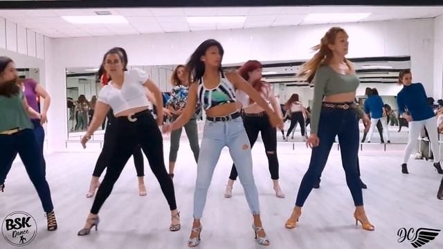 BACHATA LADY STYLE CLASES EN MADRID / Prince Royce, Maria Becerra - Te Espero / Deisy Carrera Style