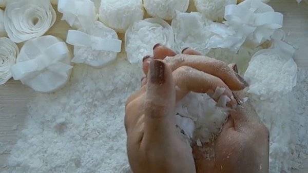 Soap slice crushing- Icy white soap flowers, rose, plate, box and roles- ASMR- Oddly satisfying