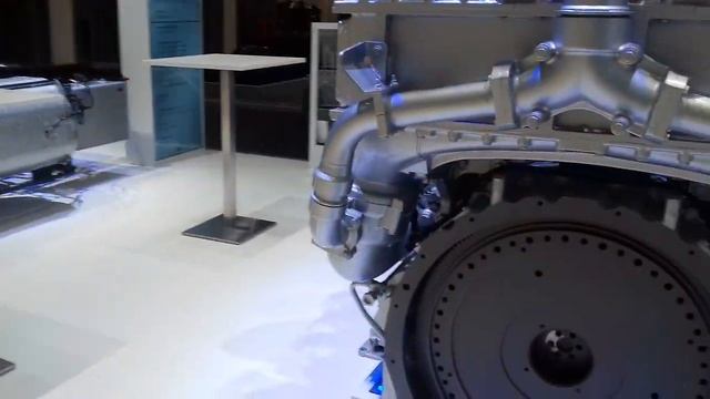 Да!- Это тепловозный дизелек._Можно_рассматривать_вечно.InnoTrans2018 смотреть онлайн