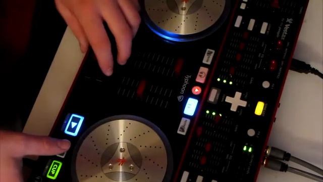 Vestax Typhoon dubstep mix: Monster Lights смотреть онлайн