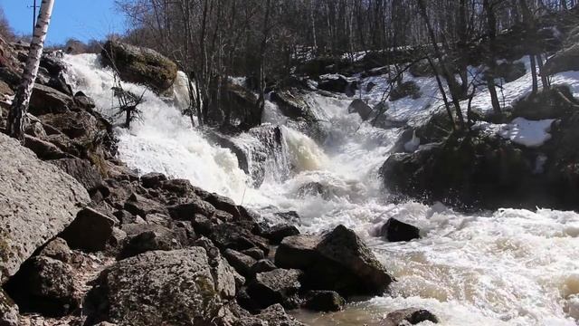 Кук-Караук водопад. Kuk-Karauk waterfall смотреть онлайн