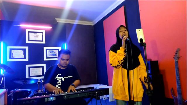 [LIVE RECORD] HURT - BILSI Feat Kocu смотреть онлайн