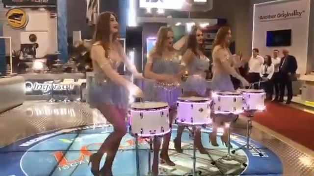 Шоу-барабанщиц «Династия» Рио смотреть онлайн