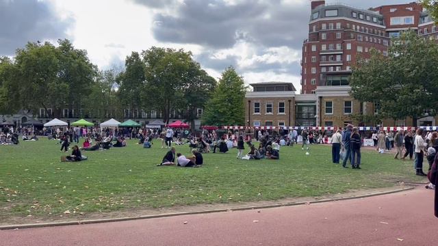 9 THINGS TO DO ON THE KING'S ROAD, LONDON | Sloane Square | Duke of York Square | Shopping | Food смотреть онлайн