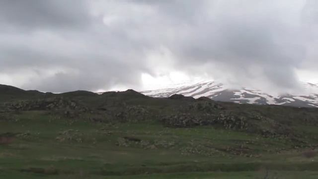 А где-то горы гор,реки рек, Армения моя... смотреть онлайн