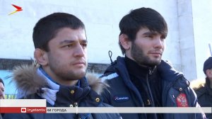 Триумфаторы чемпионата Европы по вольной борьбе вернулись в Северную Осетию