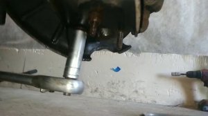 Замена шаровой опоры на VAG Шкода Октавия А5 без съёмника и снятия привода шруса.