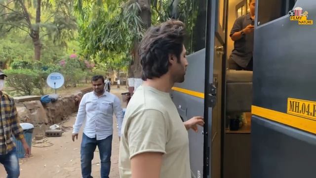 Bollywood actors crazy reaction on Virat Kohli’s Grand Victory Against Pakistan in T20 World Cup смотреть онлайн