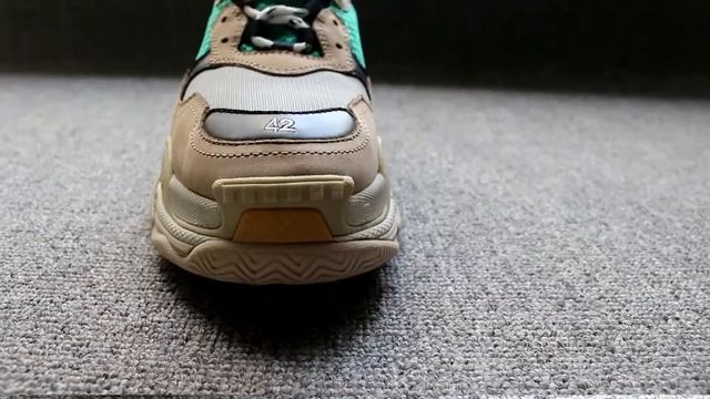 BALENCIAGA TRIPLE S -----Sells Out as Quickly as It Restocks смотреть онлайн