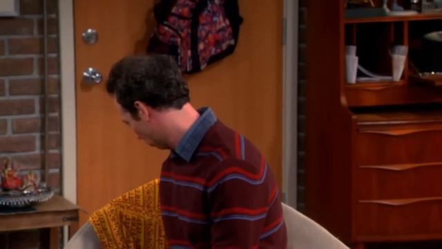 The Big Bang Theory: Raj and Stuart create online dating profiles | 7x04 смотреть онлайн