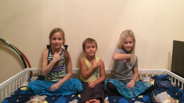 Детская песенка на английском языке про паука I'm a little spider Song for kids смотреть онлайн