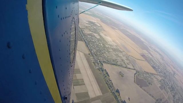 Прыжки с парашютом в Черниговском АСК 9 10 21 12 смотреть онлайн