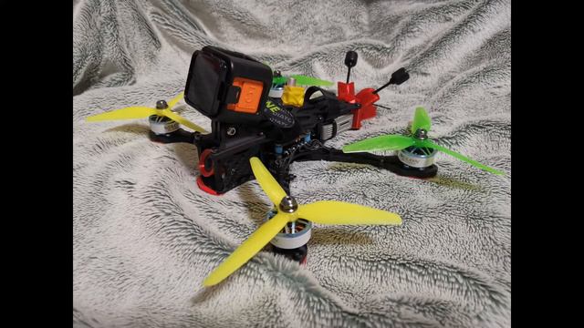 MY NEW DIGITAL FPV SETUP - APEX CLONE HD BUILD смотреть онлайн