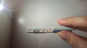 Тест на беременность.  Перетек реагент с положительного на отрицательный.