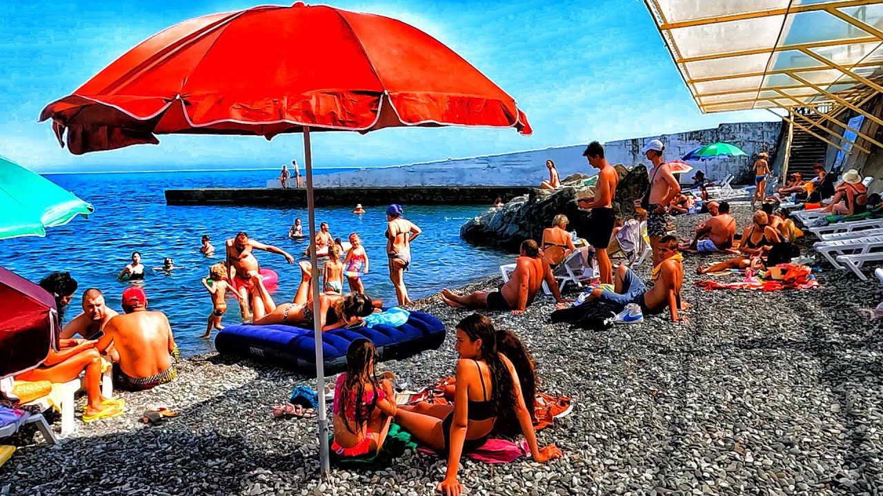 Туристы ГОЛОДАЮТ в Крыму за ДЕНЬГИ. АЛУШТА во что превратили город. смотреть онлайн