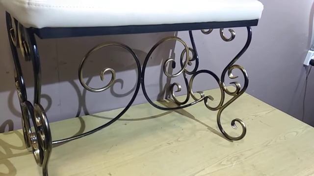 КРАСИВЫЙ И УДОБНЫЙ пуфик для прихожей