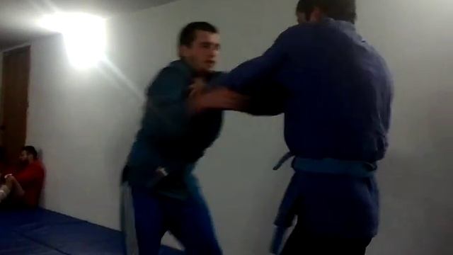 Открытая тренировка по САМБО в Майкопе - 7 - Хьапай Арамбый смотреть онлайн