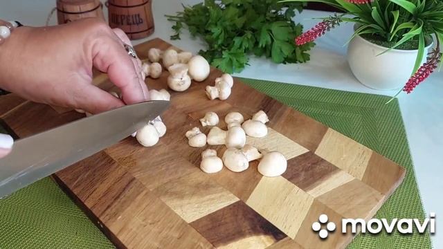 Свиные биточки с грибами ❤️ смотреть онлайн