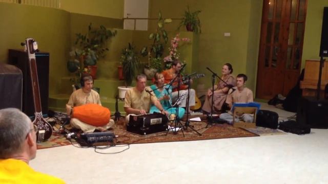 Радхе Радхе Говинда - киртан. Шукумар прабху