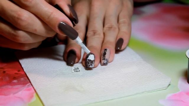 МАНИКЮР С ОТПЕЧАТКАМИ ПАЛЬЦЕВ И ВОДНЫМИ НАКЛЕЙКАМИ С НАДПИСЯМИ смотреть онлайн