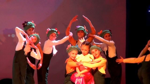 Коллектив "Ассорти". Руководитель Елена Черткова. МИНИ-МИСС КОТЛАС 2016. смотреть онлайн