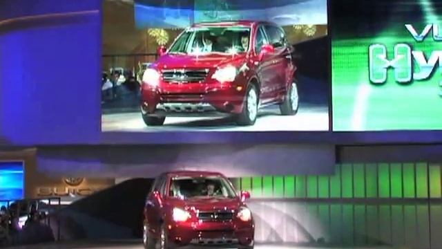 2009 Saturn Vue Green Line Two-Mode Hybrid | 2008 Detroit Auto Show | Edmunds.com смотреть онлайн