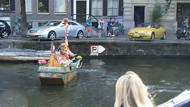 сюрприз на каналах Амстердама смотреть онлайн