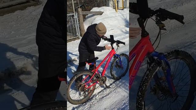 ПРОБУЮ СДЕЛАТЬ СТОППИ НА ВЕЛИКЕ ЗИМОЙ!!! смотреть онлайн