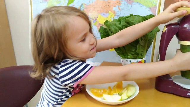 Влог это Лето гуляем с Катей под дождем. Барби игрушка лучшая подружка. смотреть онлайн