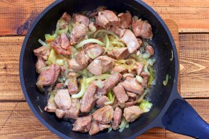 ИНДЕЙКА НА СКОВОРОДЕ СОЧНАЯ И МЯГКАЯ.mp4