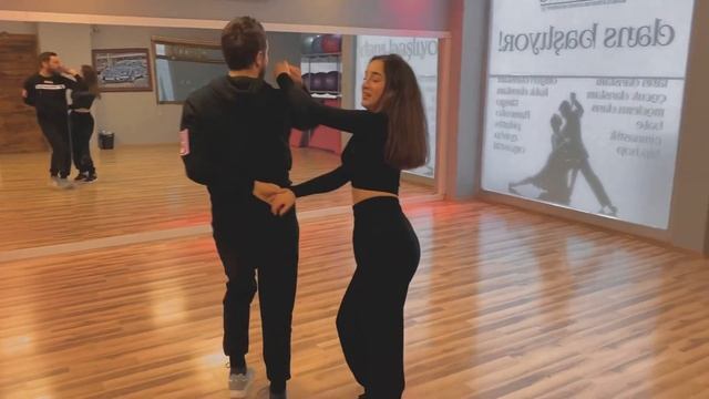 bachata - kay one ft. cristobal, zeynep & ömer смотреть онлайн