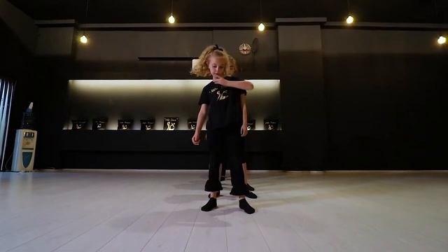 Billie Eilish - Ocean Eyes Contemporary Dance “AldoDance” смотреть онлайн