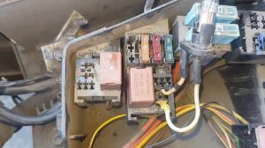 Renault Logan постоянно мгновенно сгорает предохранитель топливного насоса( f03) поиск неисправност