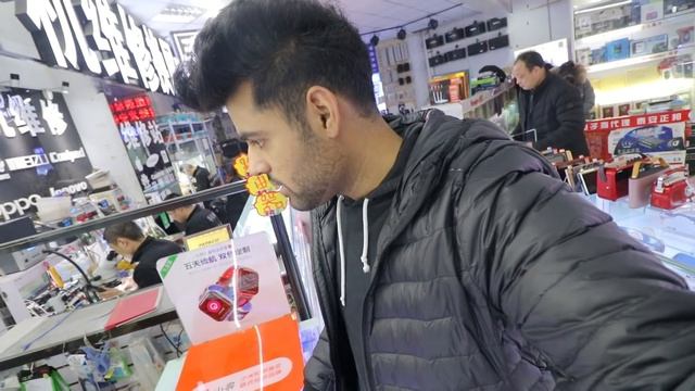 Exploring World’s Biggest Electronics Market In China | Shenzhen | смотреть онлайн