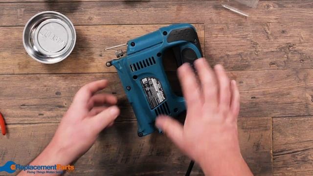 Tool Tear Down: How to Take Apart a Jigsaw | eReplacementParts.com смотреть онлайн