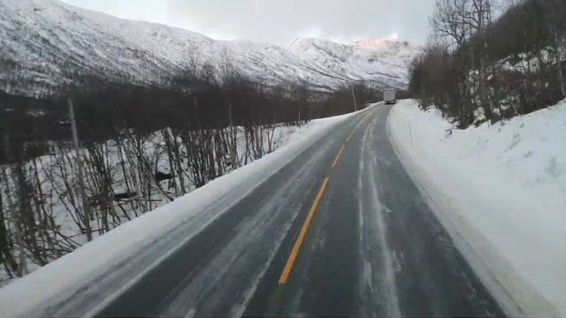 Road in Norge, Водитель Скандинавии смотреть онлайн