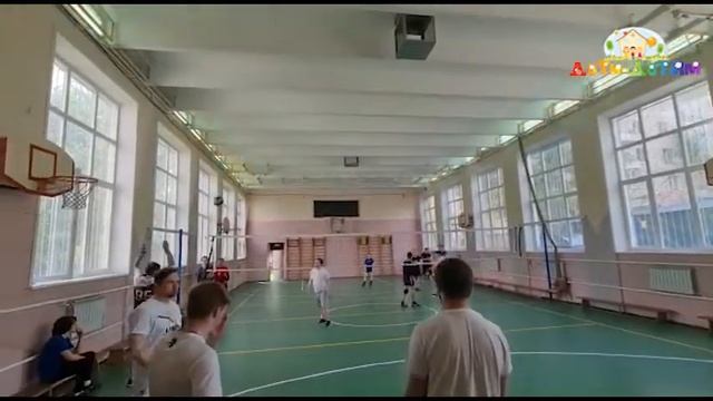 Тренировка по волейболу тренера-преподавателя филиала "Дети-Детям" А.Д.Зарецкого смотреть онлайн