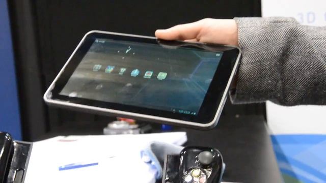 Взгляд на игровой планшет с 3D-экраном WikiPad от Droider.ru смотреть онлайн
