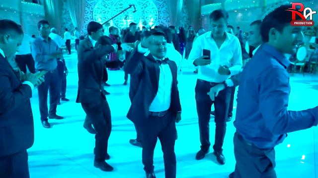 РАВШАН АННАЕВ - ДАР ТУЙИ БАРОДАРАШ (ЗВЕЗДА ТИК-ТОК ОНА ХУЛИГАНКА) смотреть онлайн