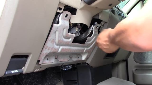 Diagnosing Turn Signal Problems смотреть онлайн