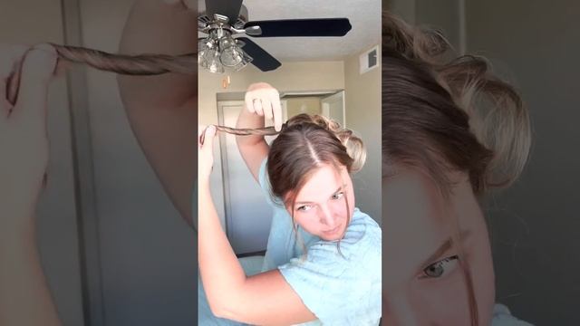 DIY. Красивый пучок на Свадьбу, легко сделать самой. High Wedding bun with curls смотреть онлайн