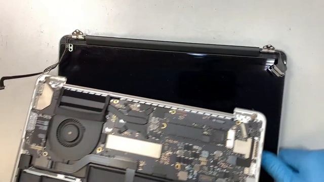 Easy and Simple A1502 Macbook Pro Screen Replacement смотреть онлайн