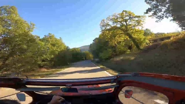 Fifi's French Adventure - Driving our vintage Citroen 2CV in the sunshine of November in Provence смотреть онлайн