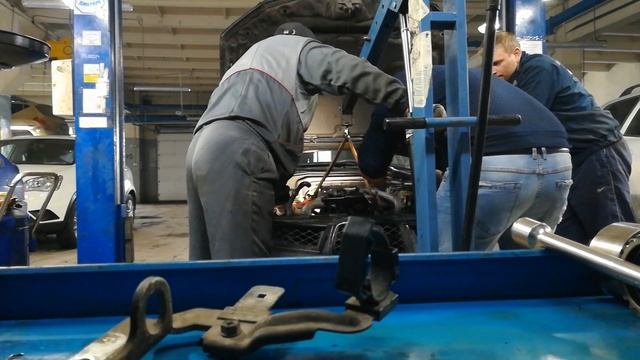 Установка оппозитного мотора Субару смотреть онлайн
