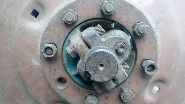 Выпуск 48 ремонт трактора, косим батву батворезом смотреть онлайн