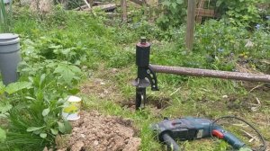 Подкручивание винтовой сваи в одиночку