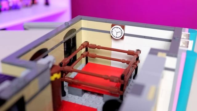 ЛЕГО-закусочная из 60-х (LEGO Creator Expert 10260 + Анимация)