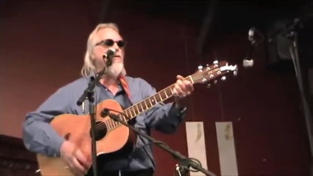 Eric Apoe Russian Roulette Q Cafe w/ Richard Carpenter смотреть онлайн